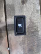 Кнопка открывания бензобака. Toyota Avensis, ADT250, ADT251, AZT250, AZT250L, AZT250W, AZT251, AZT251L, AZT251W, AZT255, AZT255W, CDT250, ZZT250, ZZT2...