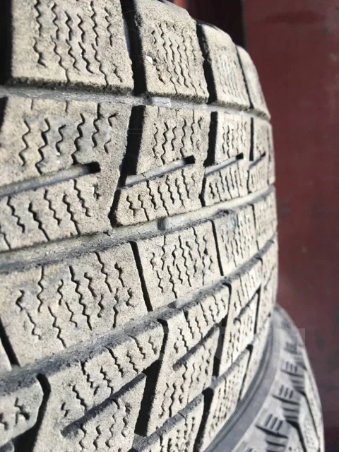Bridgestone Sneaker. ������, 2008 ���, �/�, ����� 40 % ����