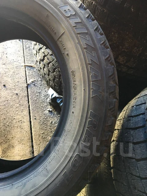 Bridgestone Sneaker. ������, 2008 ���, �/�, ����� 40 % ����