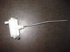 Замок багажника. Volkswagen Passat Двигатели: 1Y, 1Z, 2E, AAA, AAM, AAZ, ABA, ABF, ABS, ABV, ACX, ADY, ADZ, AEE, AEG, AEK, AEP, AEY, AFK, AFN, AFT, AG...
