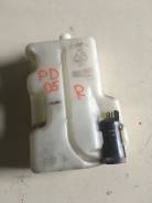 Бачок стеклоомывателя. Mitsubishi Delica, PA3V, PA3W, PA4W, PA5V, PA5W, PB3V, PB4V, PB4W, PB5V, PB5W, PB6W, PC3W, PC4W, PC5W, PD3W, PD4V, PD4W, PD5V...