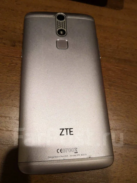 ZTE Axon Mini. �/�, �������, 4G LTE, Dual-SIM ����