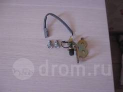 Крепление крышки багажника. Toyota: Windom, Cressida, Corona, Crown, Vios, Scepter, Camry Gracia, Sprinter Trueno, Corolla, Tercel, Carina, Vista, Spr...