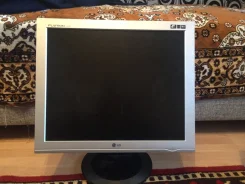 LG. 19", ���������� �� (LCD)