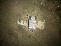 Подушка двигателя. Toyota: Celica, Sprinter, Carina, Corolla Spacio, Corona, Caldina, Sprinter Carib, Corona Premio, Avensis, Corolla, Carina E Двигат...
