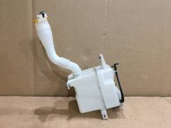 Бачок стеклоомывателя. Subaru Impreza, GD2, GD3, GD9, GDC, GDD, GG2, GG3, GG9, GGC, GGD Subaru Impreza WRX, GD, GG, GDA, GGA, GDG, GGG, GD9 Subaru Imp...