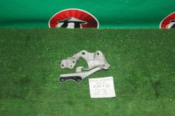 Крепление капота. Lexus: GS460, GS350, GS430, GS300, GS450h Двигатели: 1URFE, 1URFSE, 2GRFSE, 3GRFE, 3GRFSE, 3UZFE