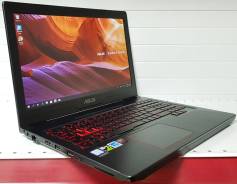 Asus ROG. 15.6", 2,5 ГГц, ОЗУ 8 Гб, диск 1 128 Гб, WiFi, Bluetooth, аккумулятор на 3 ч.