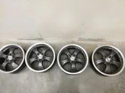 Advanti Racer. x17", 5x112 ����