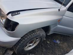 Крыло. Mitsubishi Pajero