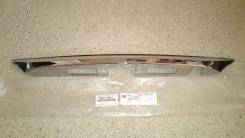 Накладка на дверь. Lexus RX450h, AGL10, GGL15, GYL10, GYL10W, GYL15, GYL15W Lexus RX350, AGL10, GGL15, GGL15W, GYL10, GYL15, GGL16W, GGL10W Lexus RX27...