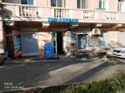 Офисное, торговое, сервис или прием выдача заказов. Светланская 205. 40 кв. м., улица Светланская 205, р-н Луговая. Дом снаружи