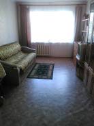 Гостинка, улица Надибаидзе 32. Чуркин, агентство, 24 кв. м. Комната