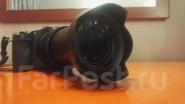 Sony Cyber-shot DSC-RX10 III ����