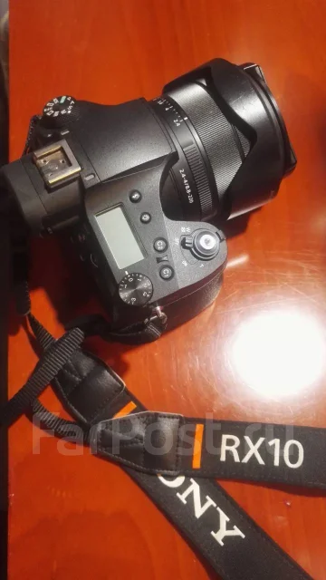Sony Cyber-shot DSC-RX10 III ����
