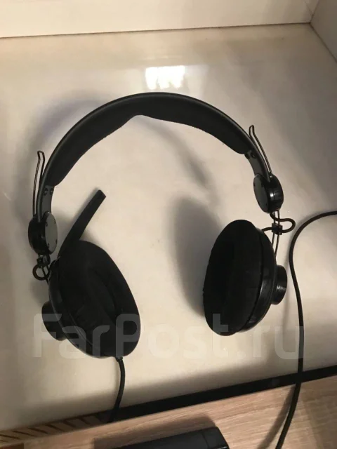 Razer Megalodon ����