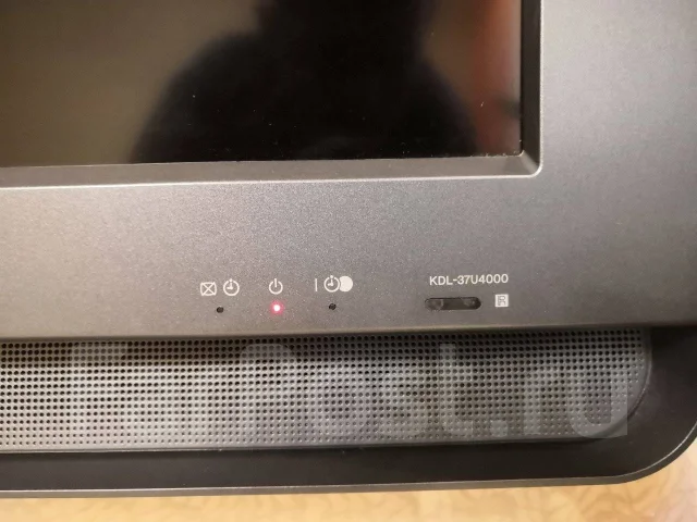 Sony KDL-37U4000. LCD (��) ����
