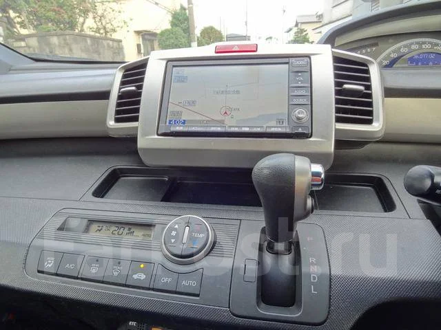 Honda Freed Spike. ��������, 4wd, 1.5 (118��.�.), ������, �/�. ��� ����� �� ������������ ����