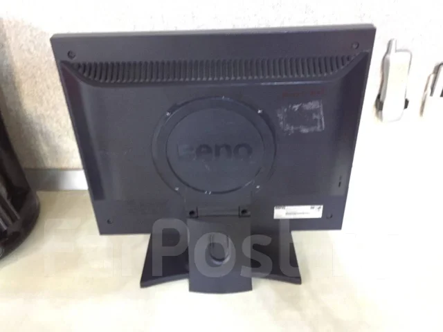 BenQ. 15" ����