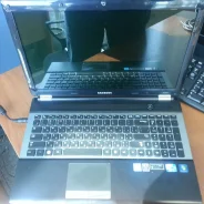 Samsung RC530. 15.6", 2,4����, ��� 6 ��, ���� 500���, WiFi: 1, Bluetooth: 1 ����