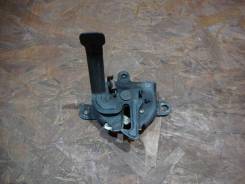 Замок капота. Toyota Wish, ZGE20, ZGE20G, ZGE20W, ZGE21, ZGE21G, ZGE22, ZGE22W, ZGE25, ZGE25G, ZGE25W Двигатели: 2ZRFAE, 3ZRFAE