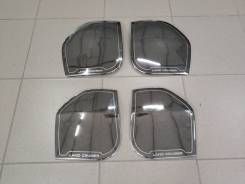 Накладка на боковую дверь. Toyota Land Cruiser, GRJ200, J200, URJ200, URJ202, URJ202W, UZJ200, UZJ200W, VDJ200 Двигатели: 1GRFE, 1URFE, 1VDFTV, 2UZFE...