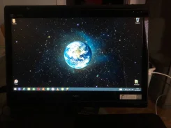 NEC. 15.6", 1,6����, ��� 4 ��, ���� 1 000���, WiFi, Bluetooth, ����������� �� 3��. ����