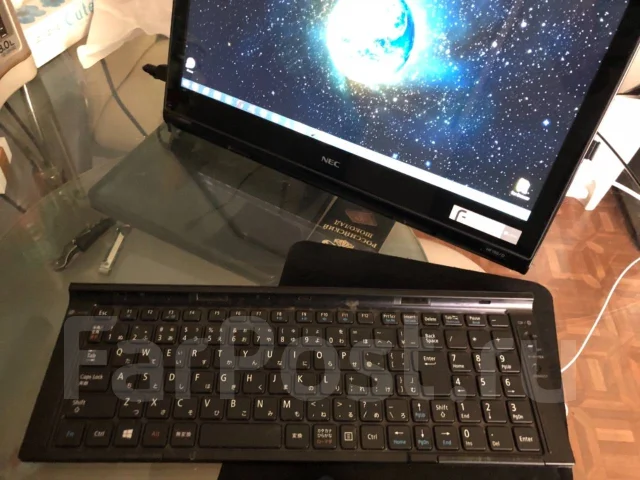 NEC. 15.6", 1,6����, ��� 4 ��, ���� 1 000���, WiFi: 1, Bluetooth: 1, ����������� �� 3��. ����