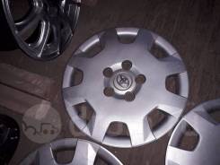 3 штуки колпака на toyota. Диаметр 15"", 1 шт