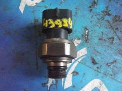 Датчик ГУР Toyota Mark 2 JZX110
