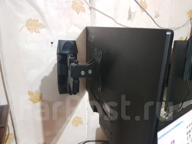 Acer. 20" ����