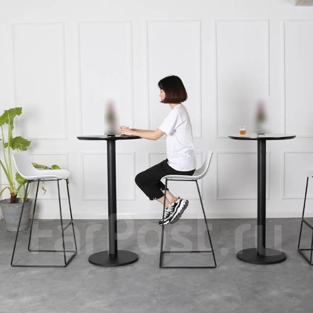 Круглый барный столик в скандинавском стиле, новый, под заказ. Цена: 6 375₽ во Владивостоке