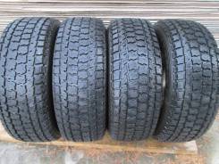 Goodyear Wrangler. Зимние, без шипов, 2013 год, 10 %, 4 шт