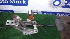 Педаль тормоза. Toyota: Regius Ace, Windom, Scepter, Aristo, Sprinter Trueno, Corolla, Altezza, Tundra, Regius, Sprinter, Vista, Mark II Wagon Blit, C...