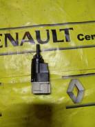 Концевик под педаль тормоза. Renault: Modus, Logan, Duster, Dokker, Clio Двигатели: D4F, K4J, K4M, K9K, D4D, K7J, K7M, F4R, H5F, M4R