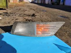 Повторитель поворота в бампер. Toyota Mark II, GX90, JZX90, JZX90E, JZX91, JZX91E, JZX93, LX90, LX90Y, SX90 Двигатели: 1GFE, 1JZGE, 1JZGTE, 2JZGE, 2LT...