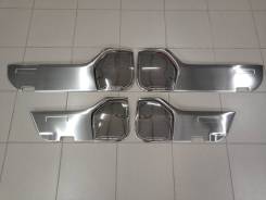 Накладка на боковую дверь. Toyota Land Cruiser, GRJ200, J200, URJ200, URJ202, URJ202W, UZJ200, UZJ200W, VDJ200 Двигатели: 1GRFE, 1URFE, 1VDFTV, 2UZFE...