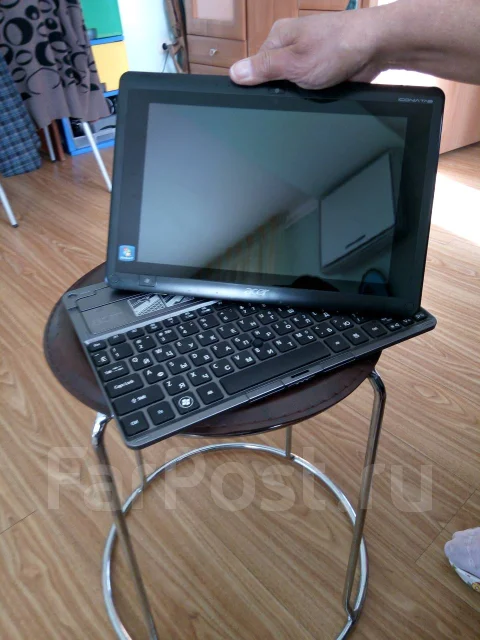 Acer Iconia Tab. 10.1", 1 000����, ��� 4 ��, ���� 32���, WiFi: 1, Bluetooth: 1, ����������� �� 6��. ����