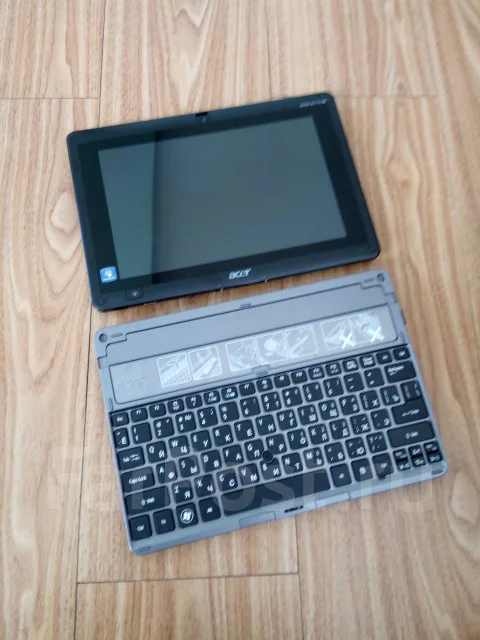 Acer Iconia Tab. 10.1", 1 000����, ��� 4 ��, ���� 32���, WiFi: 1, Bluetooth: 1, ����������� �� 6��. ����