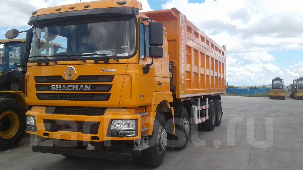 Shacman 8x4 2011. Горный козырек на самосвале Shacman 8x4 красный.