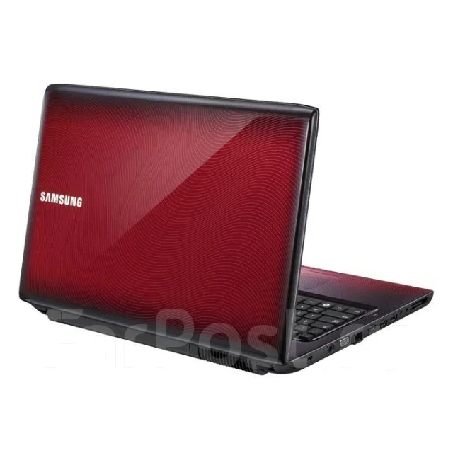 Samsung R780. 17.3", 2,2����, ��� 4 ��, ���� 320���, WiFi: 1, Bluetooth: 1, ����������� �� 2��. ����