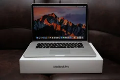 Apple MacBook Pro 15 2015 Mid MJLT2. 15.4", 2,5����, ��� 16 ��, ���� 512���, WiFi: 1, Bluetooth: 1, ����������� �� 11��. ����