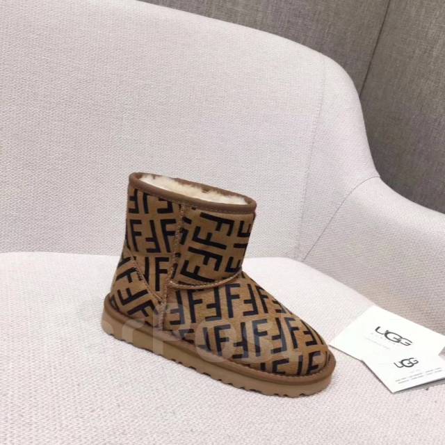 Ugg fendi on sale