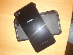 Meizu U20. �/�, 16 ��, �������, ������, 3G, 4G LTE, Dual-SIM