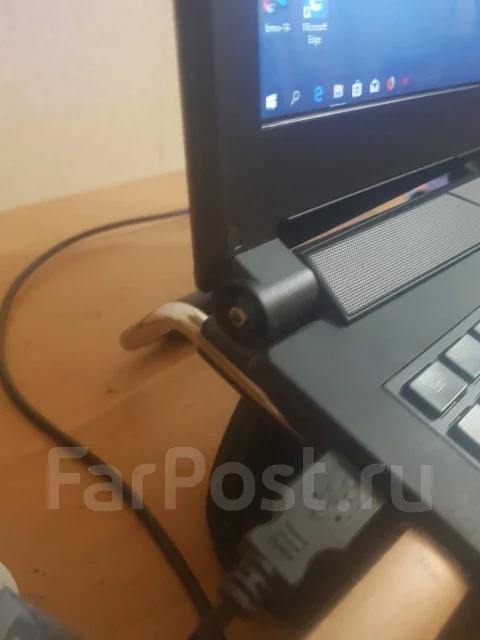 DEXP Ares E105. 15.6", 2,6����, ��� 8 ��, ���� 1 000���, WiFi: 1, Bluetooth: 1, ����������� �� 4��. ����