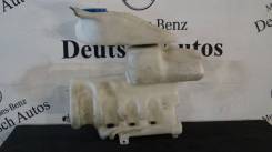Бачок стеклоомывателя. Mercedes-Benz Vito, W638 Mercedes-Benz V-Class, W638, W638.234, W638.244, W638.274, W638.294 Двигатели: M104V6, M111E20, M111E2...