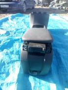 Подлокотник. Volvo S40 Volvo C30 Двигатель B5244S4