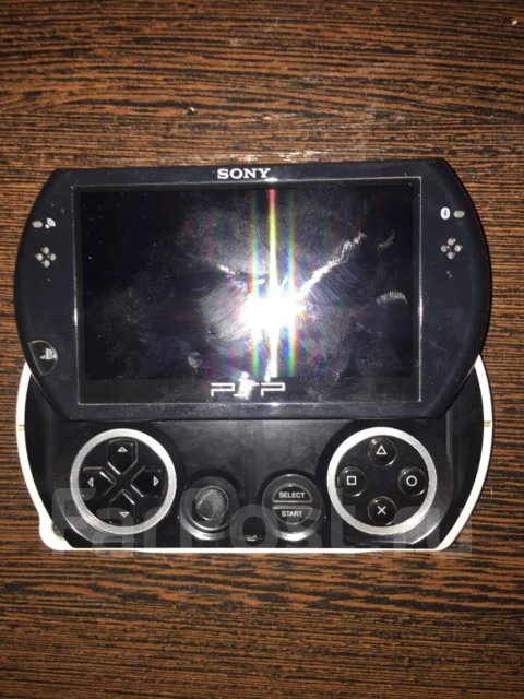 Sony PSP Go ����
