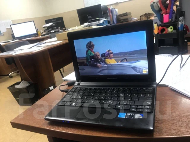 Samsung N102. 10.1", ��� 2048 ��, ���� 120���, WiFi: 1, Bluetooth: 1, ����������� �� 2��. ����