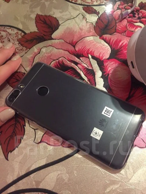 Huawei P Smart. �/�, ������ ����